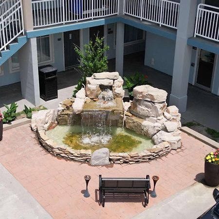 Best Western Plus Holiday Sands Inn & Suites Norfolk Exterior photo